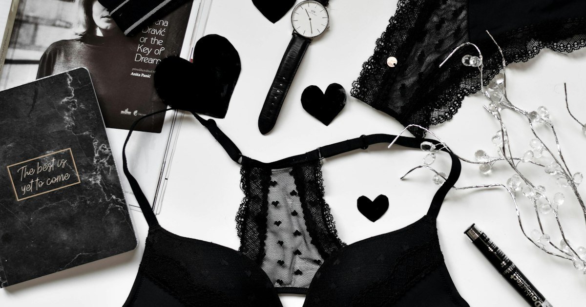 How to Find Your Correct Bra Size at Home (No Measuring Tape Confusion)